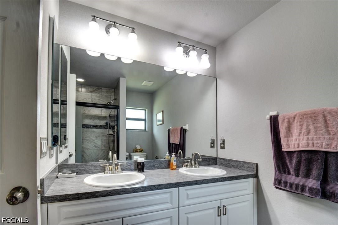 4 Bed SingleFamilyResidence for Sale in Cape Coral, photo 13