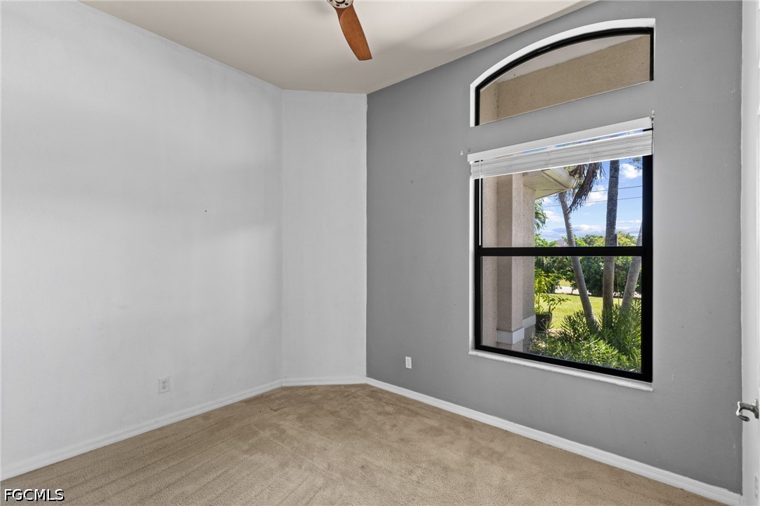 3 Bed SingleFamilyResidence for Sale in Cape Coral, photo 13