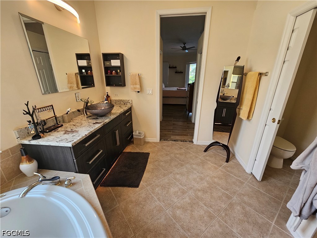 2 Bed Pool Home for Sale in Westminster, photo 13