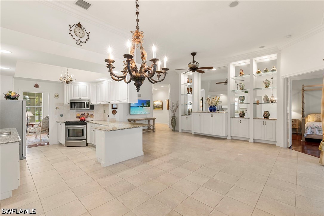 3 Bed Pool Home for Sale in Verona Walk, photo 13