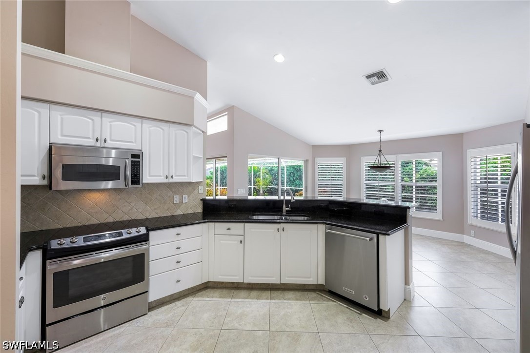 3 Bed Pool Home for Sale in Marco Beach, photo 13