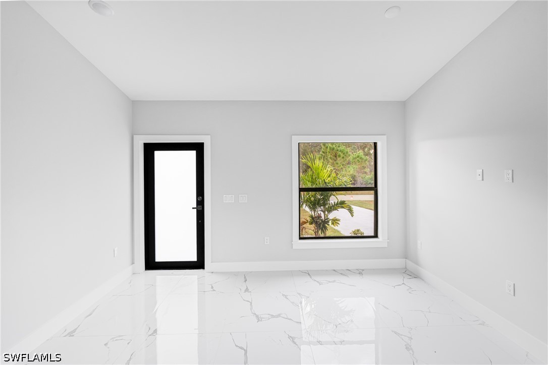 3 Bed SingleFamilyResidence for Sale in Lehigh Acres, photo 13