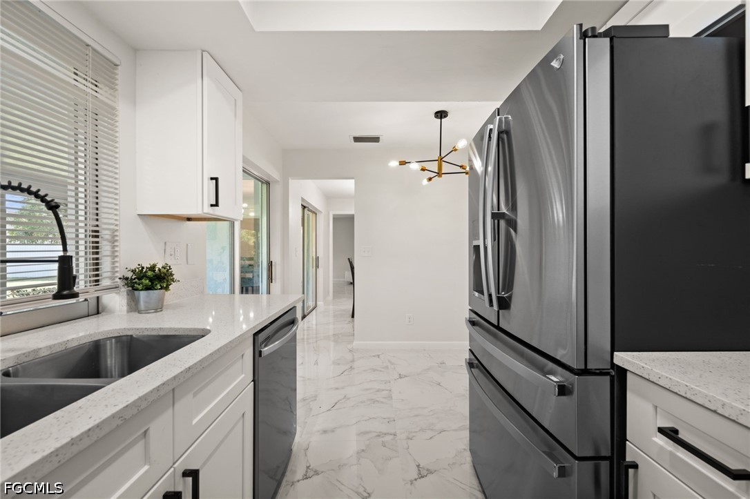 3 Bed SingleFamilyResidence for Sale in Cape Coral, photo 13