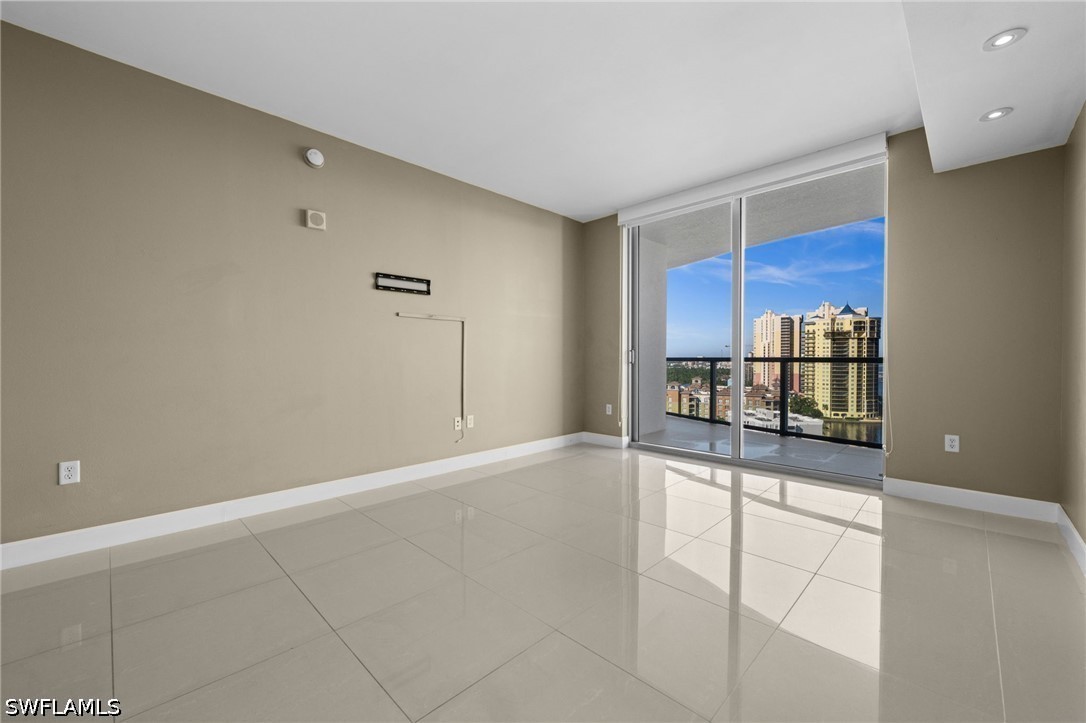 2 Bed Waterfront Home for Sale in Oasis, photo 13