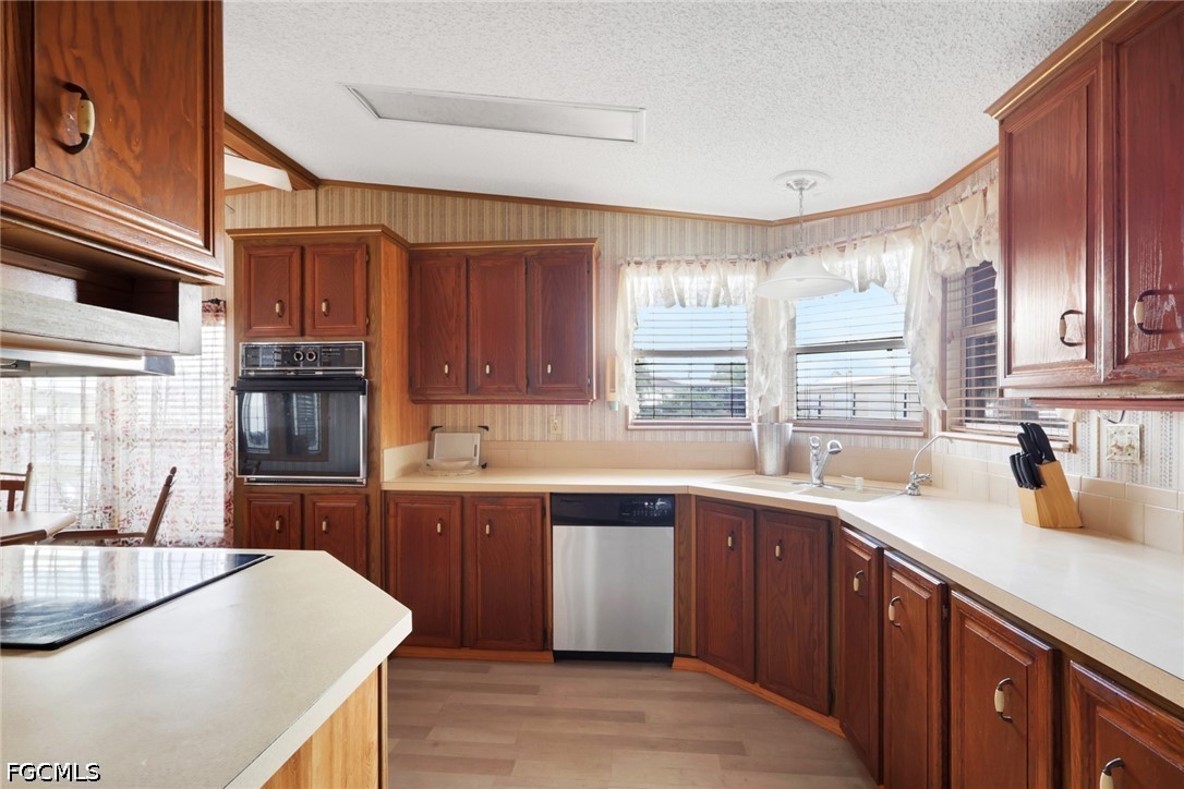 2 Bed ManufacturedHome for Sale in Tamiami Village, photo 13