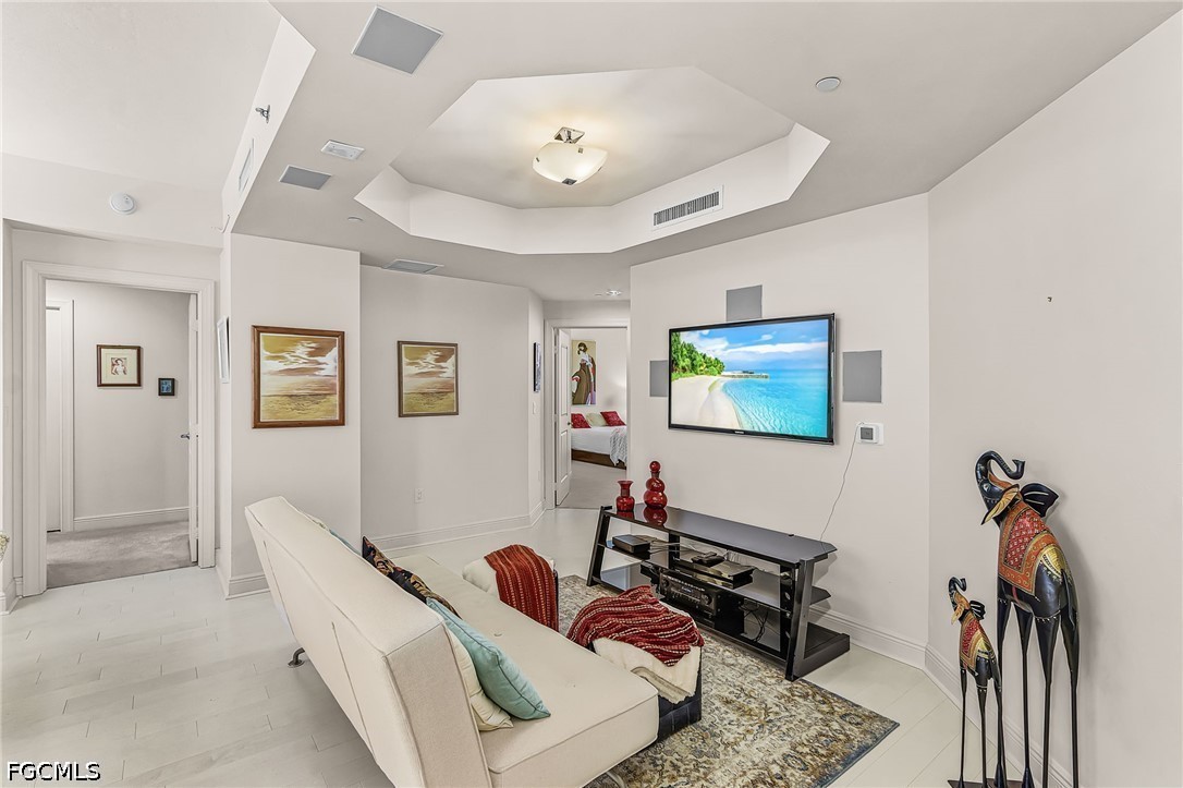 3 Bed Waterfront Home for Sale in Waterside At Bay Beach, photo 13
