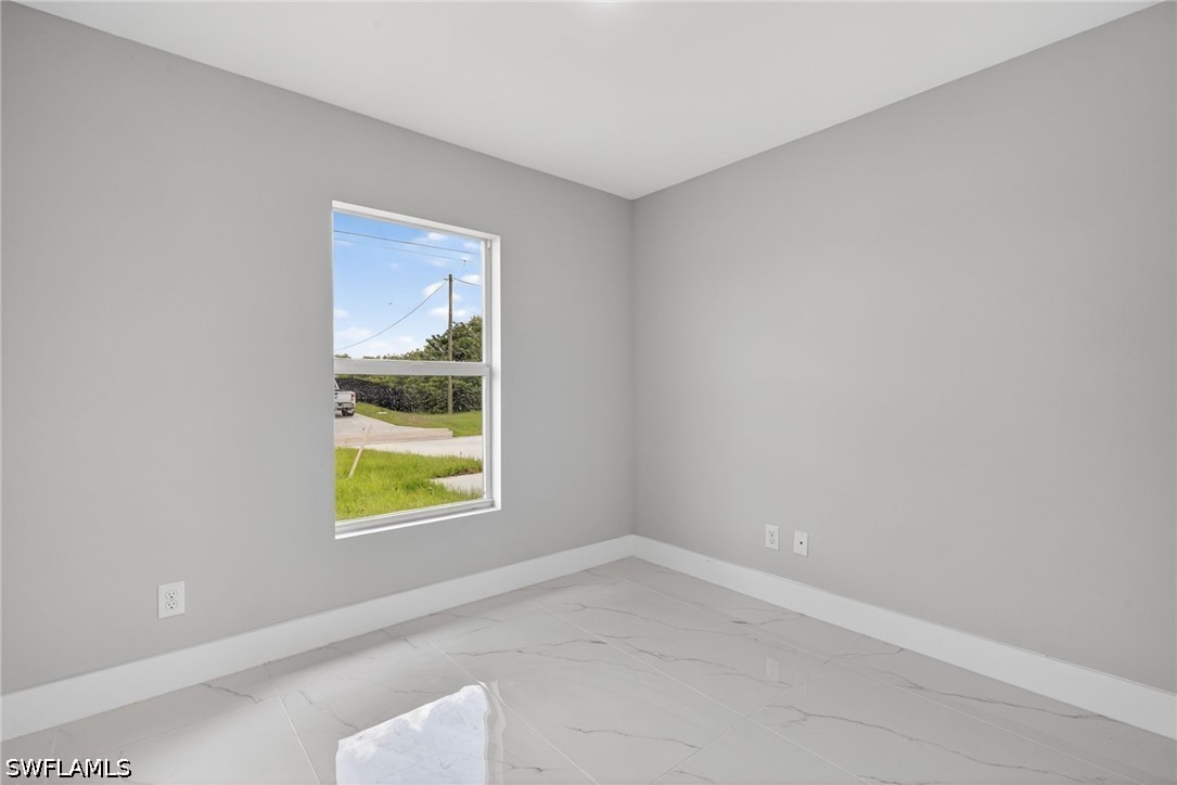 4 Bed Waterfront Home for Sale in Lehigh Acres, photo 13
