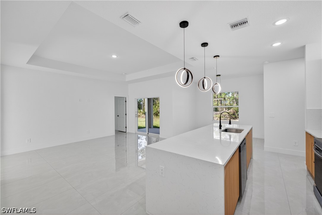 4 Bed SingleFamilyResidence for Sale in Lehigh Acres, photo 13
