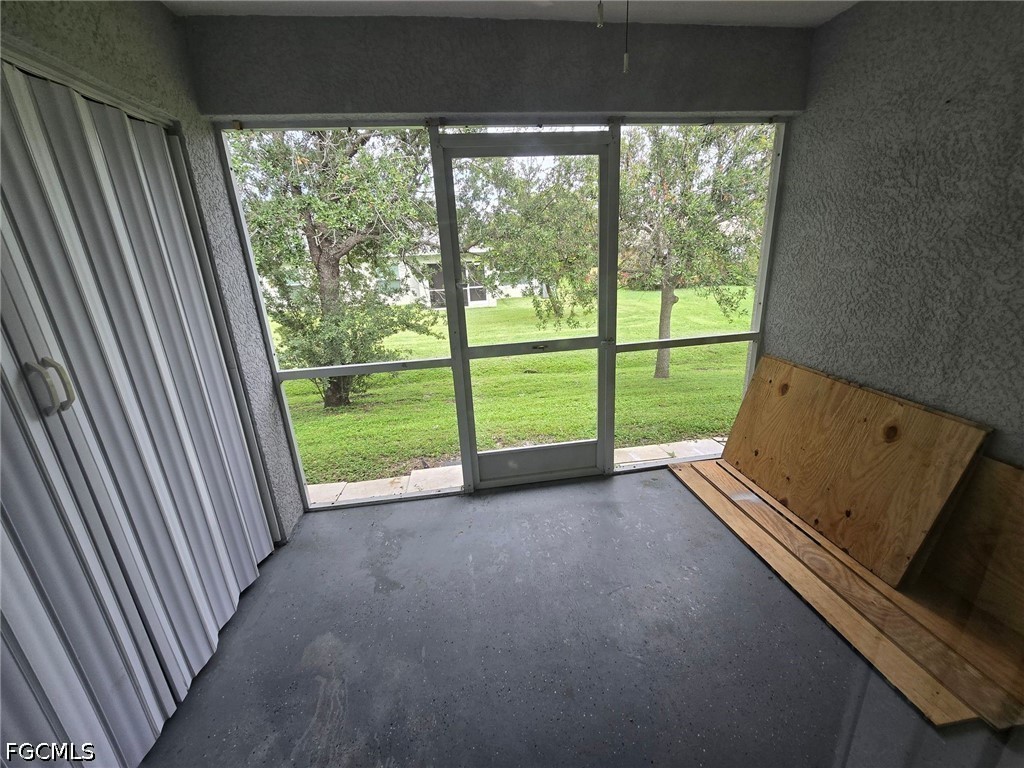 2 Bed Triplex for Sale in Cape Coral, photo 13