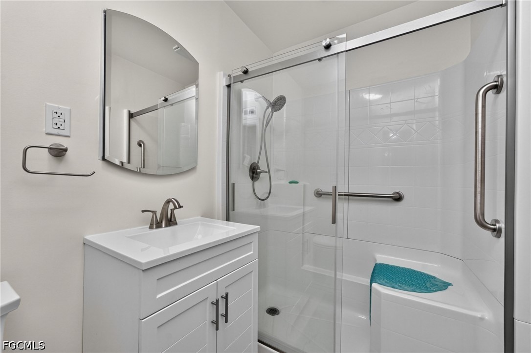 2 Bed Waterfront Home for Sale in Port Charlotte, photo 13