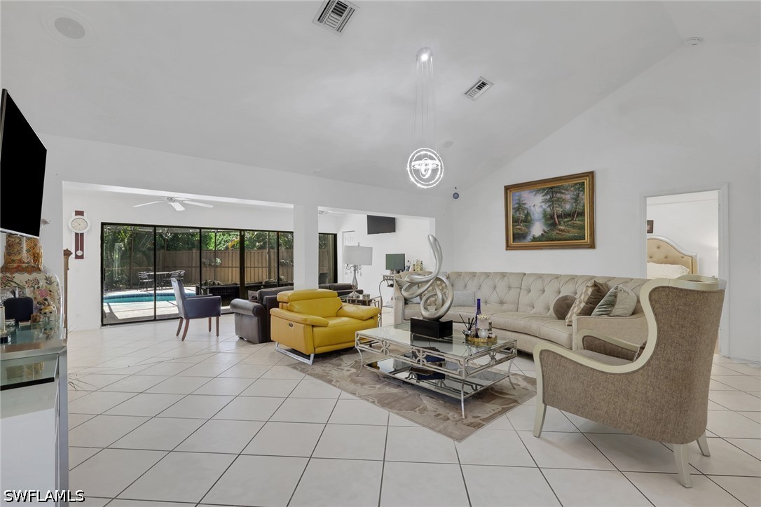 3 Bed Pool Home for Sale in Kings Lake, photo 13