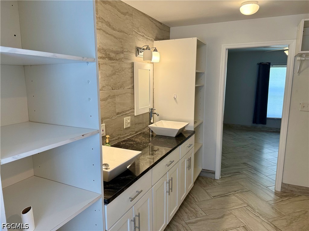 3 Bed SingleFamilyResidence for Sale in Cape Coral, photo 13