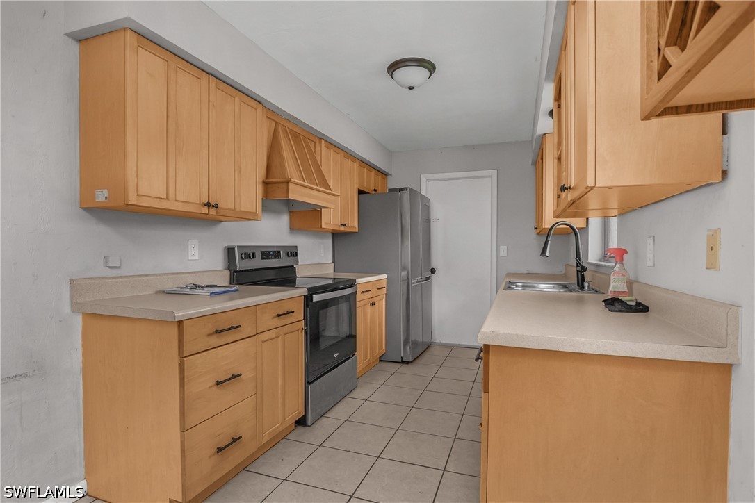 3 Bed SingleFamilyResidence for Sale in Fort Myers, photo 13