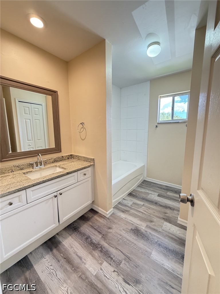2 Bed Condominium for Sale in Cape Coral, photo 13