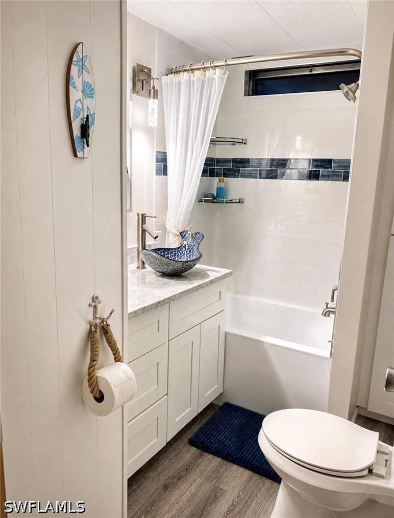 2 Bed ManufacturedHome for Sale in Naples, photo 13