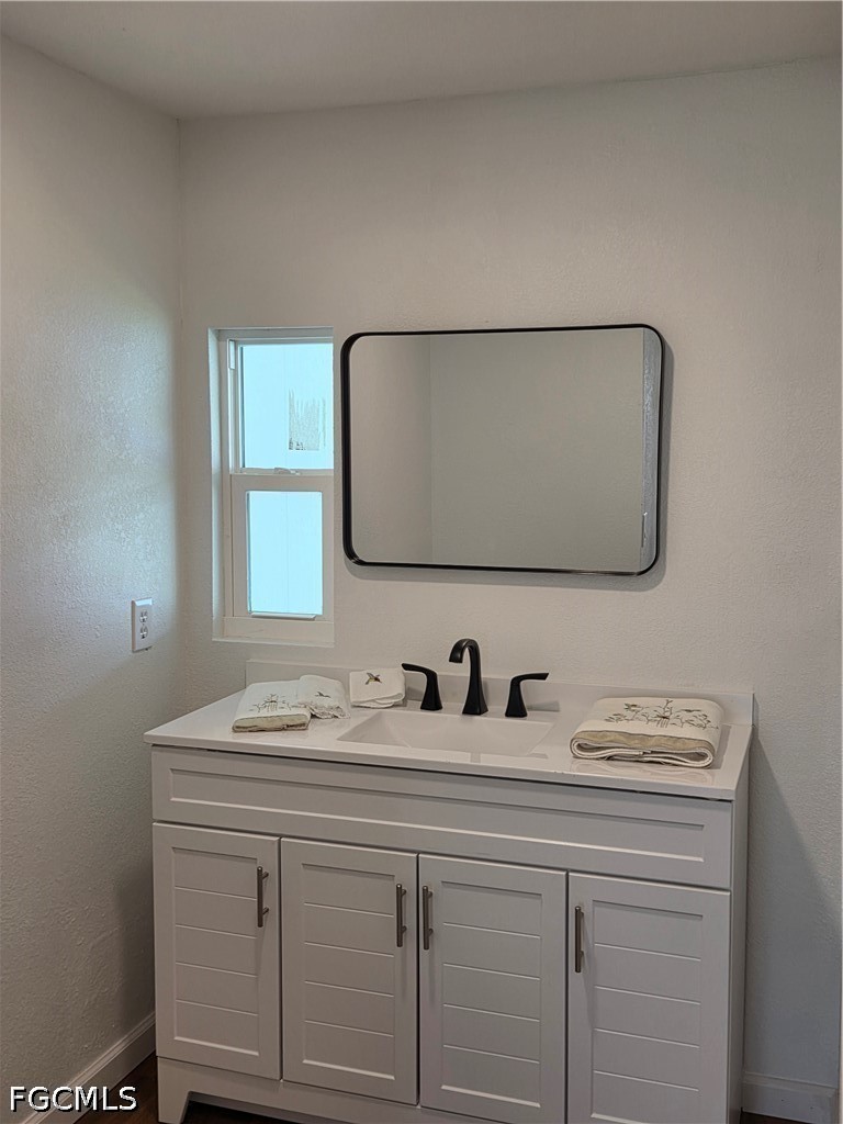 2 Bed ManufacturedHome for Sale in North Fort Myers, photo 13