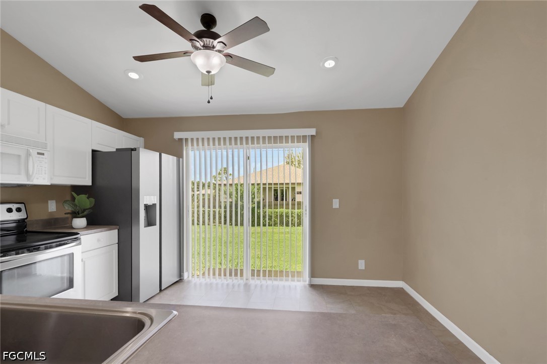 3 Bed SingleFamilyResidence for Sale in Cape Coral, photo 13