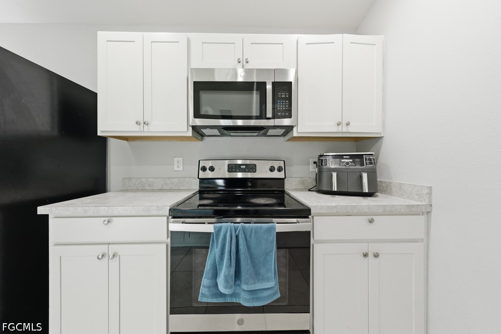 3 Bed SingleFamilyResidence for Sale in Cape Coral, photo 13