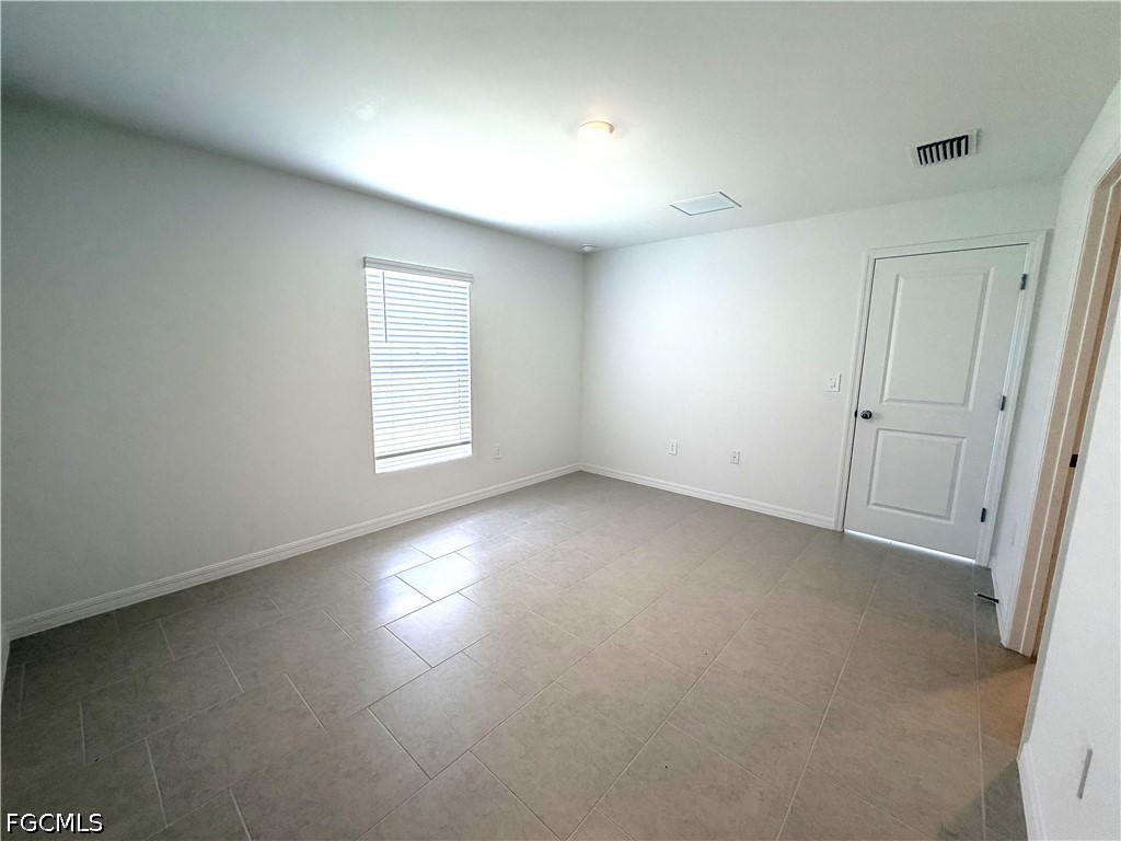 3 Bed SingleFamilyResidence for Sale in Crane Landing, photo 13