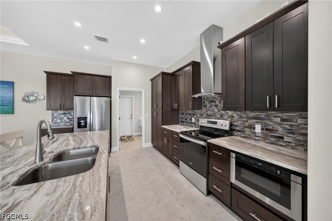 3 Bed Pool Home for Sale in Cape Coral, photo 13