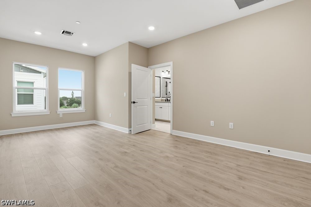4 Bed Condominium for Sale in Seahaven, photo 13