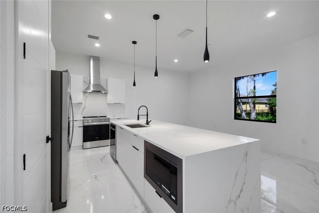 4 Bed SingleFamilyResidence for Sale in Labelle, photo 13