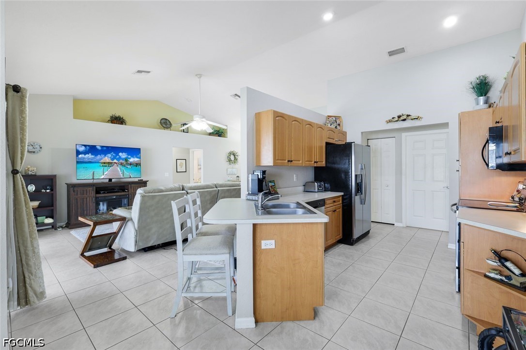 3 Bed Pool Home for Sale in Cape Coral, photo 13