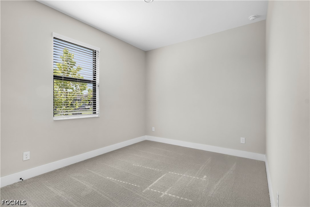 4 Bed SingleFamilyResidence for Sale in Cape Coral, photo 13