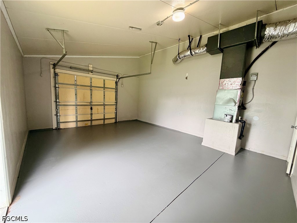 3 Bed SingleFamilyResidence for Sale in Cape Coral, photo 13