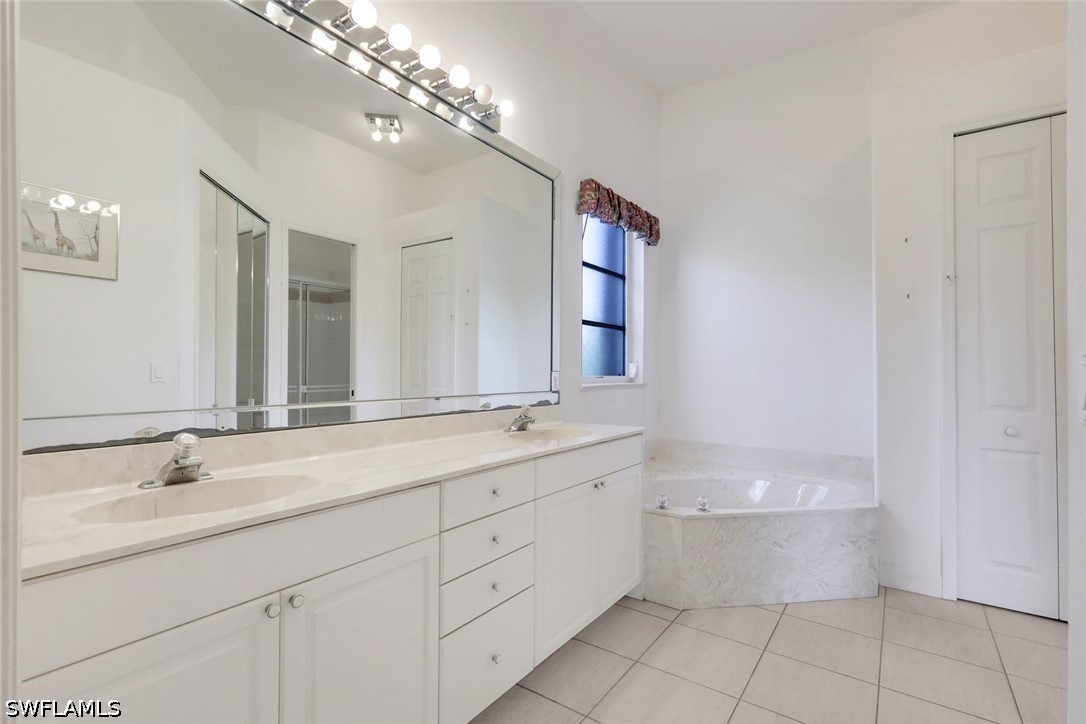 3 Bed Pool Home for Sale in Spanish Wells, photo 13