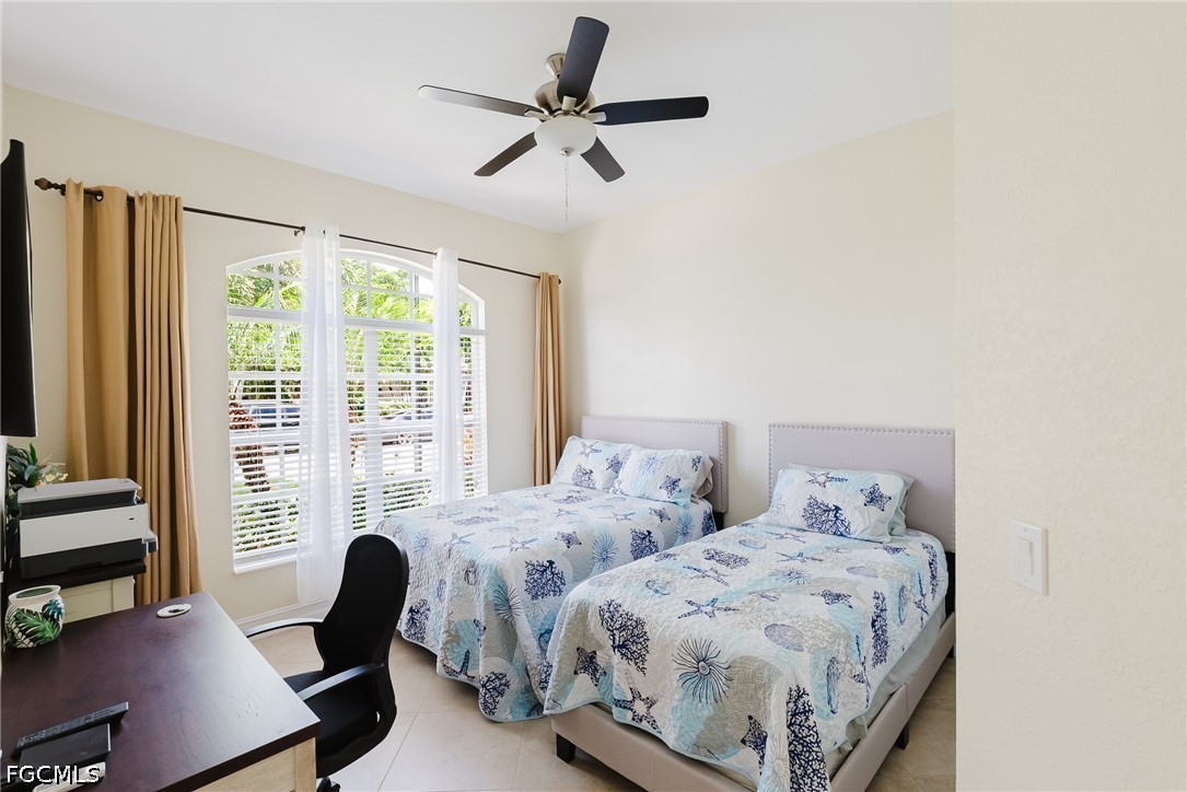 3 Bed Pool Home for Sale in Stoneybrook, photo 13