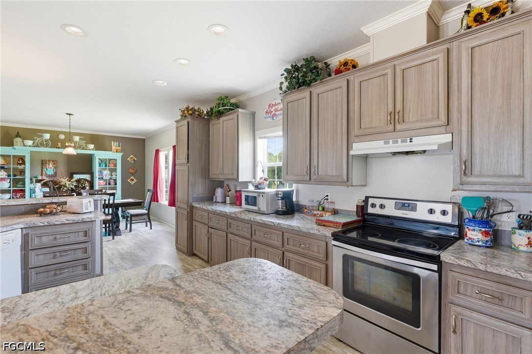 4 Bed ManufacturedHome for Sale in Labelle, photo 13