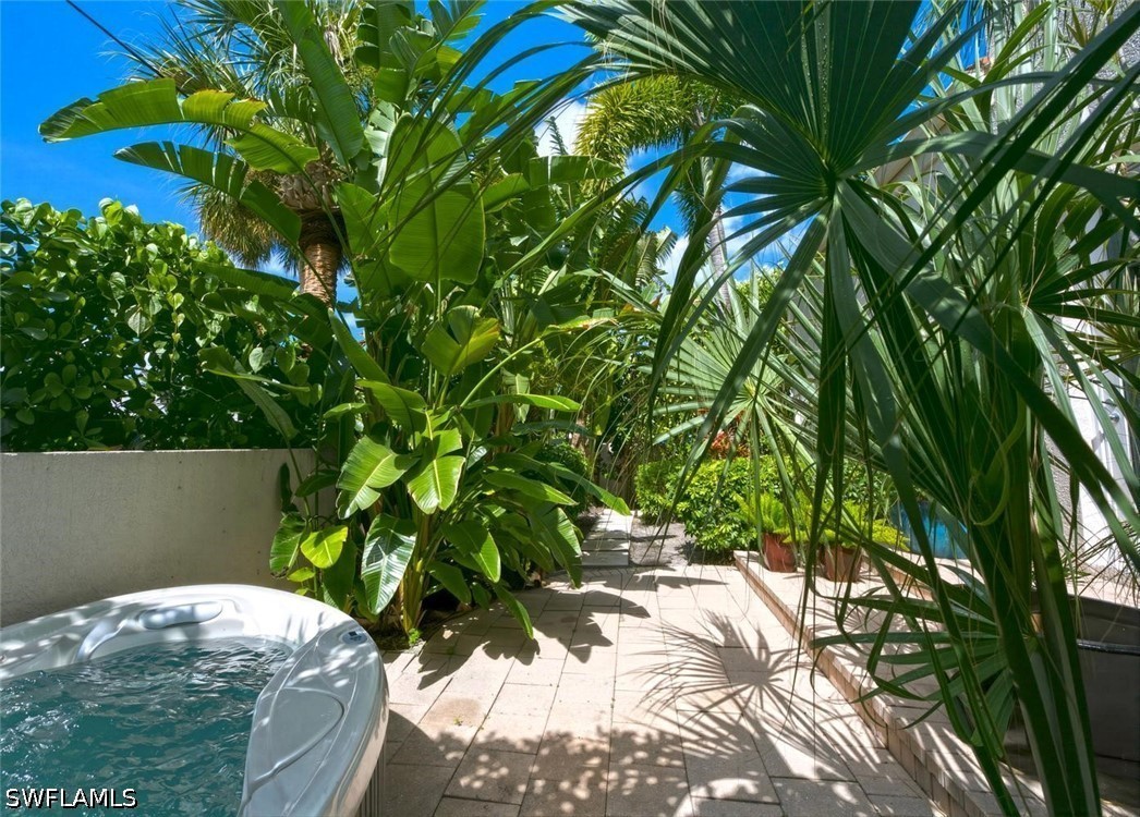 5 Bed Pool Home for Sale in Naples Park, photo 13