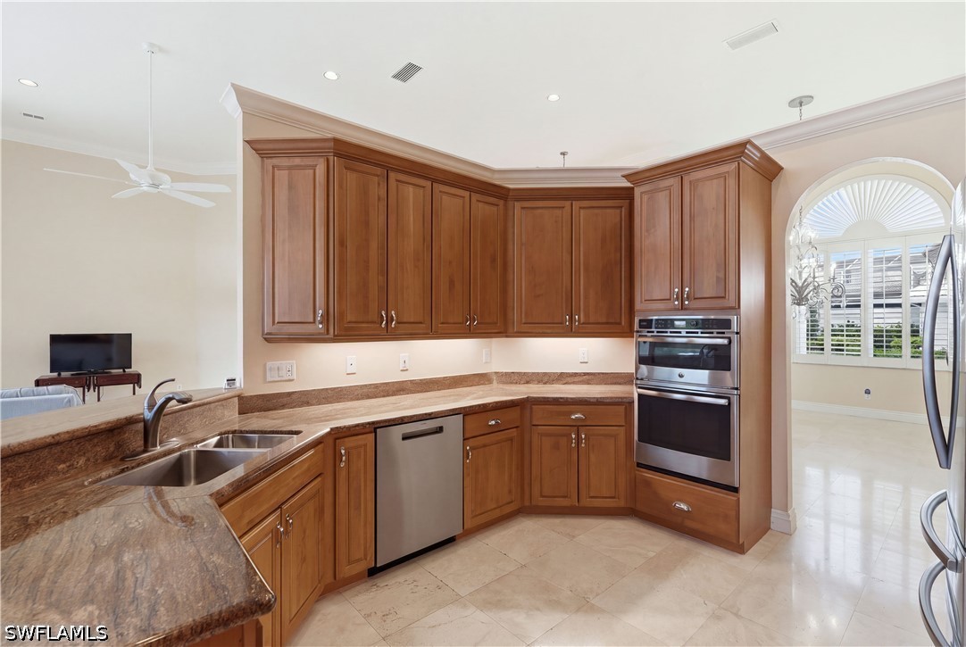 3 Bed Pool Home for Sale in Sanctuary, photo 13