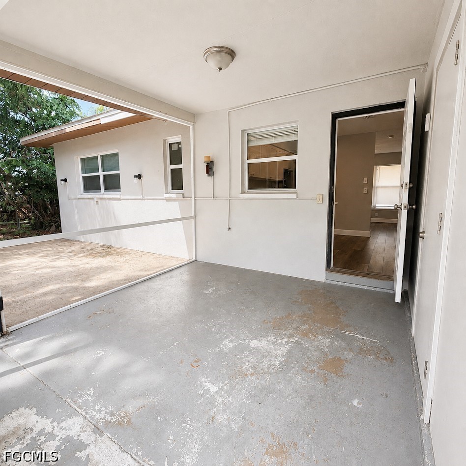 2 Bed Triplex for Sale in Cape Coral, photo 13