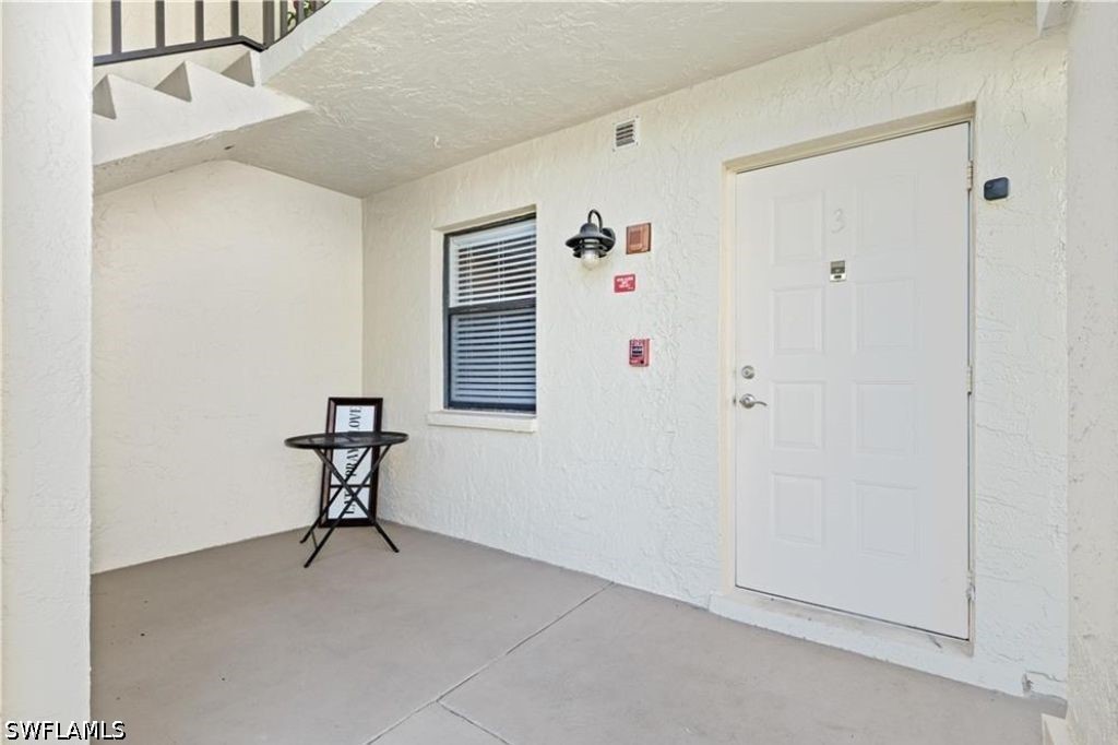 2 Bed Waterfront Home for Sale in Fort Myers, photo 13
