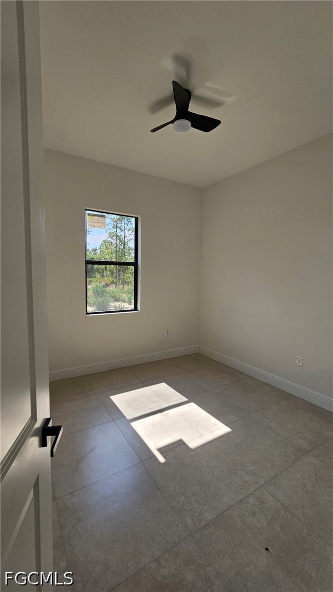 4 Bed SingleFamilyResidence for Sale in Lehigh Acres, photo 13