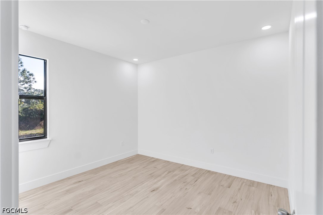 3 Bed SingleFamilyResidence for Sale in Lehigh Acres, photo 13