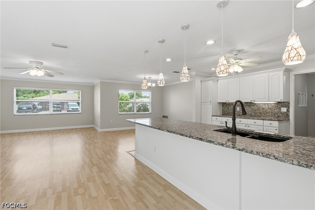 2 Bed Pool Home for Sale in Fort Myers Villas, photo 13