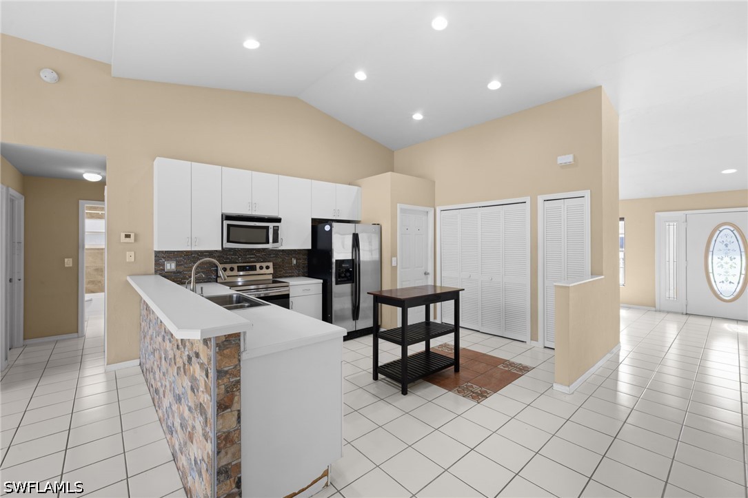 3 Bed Waterfront Home for Sale in Eagle Pointe, photo 13
