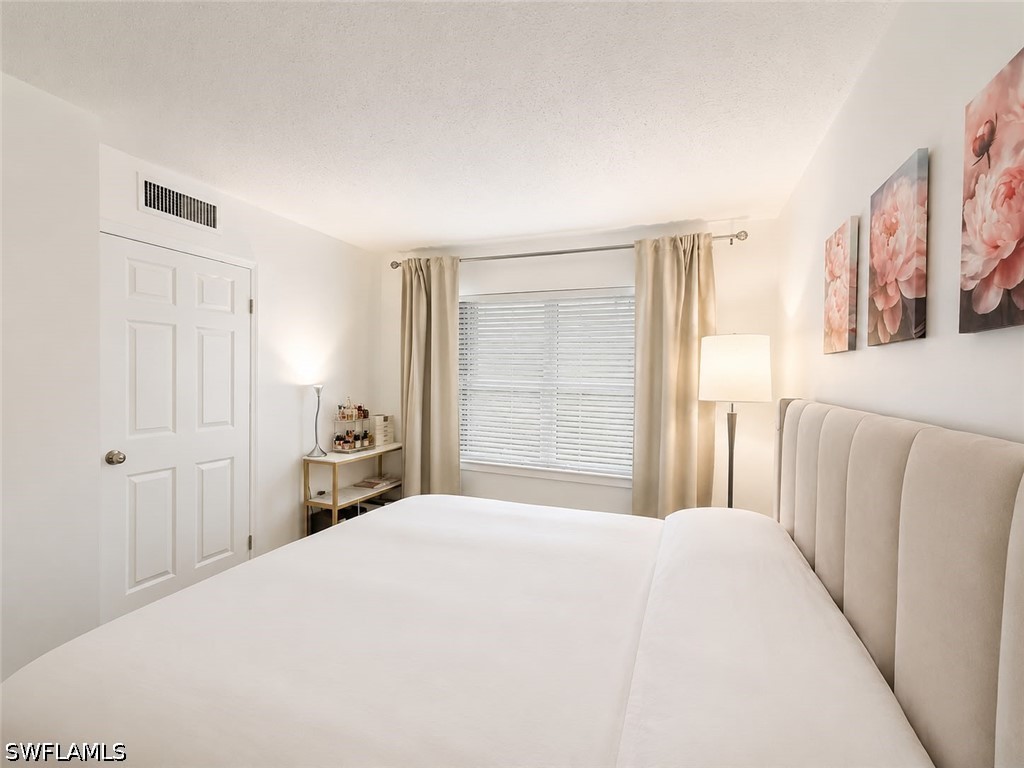 1 Bed Condominium for Sale in Fort Myers, photo 13