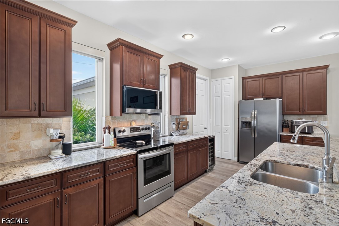 3 Bed SingleFamilyResidence for Sale in Cape Coral, photo 13