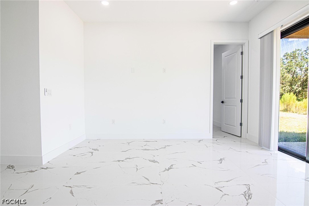 4 Bed SingleFamilyResidence for Sale in Lehigh Acres, photo 13