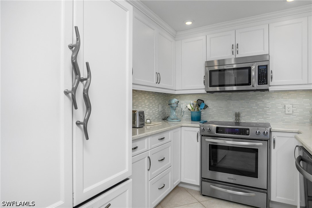 2 Bed Pool Home for Sale in Gulfside, photo 13