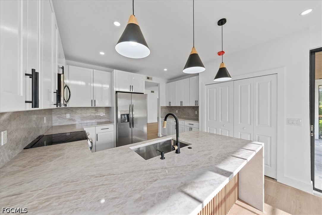 3 Bed Condominium for Sale in Fort Myers, photo 13