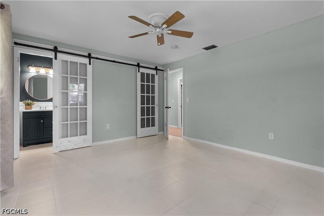 2 Bed SingleFamilyResidence for Sale in Fort Myers, photo 13