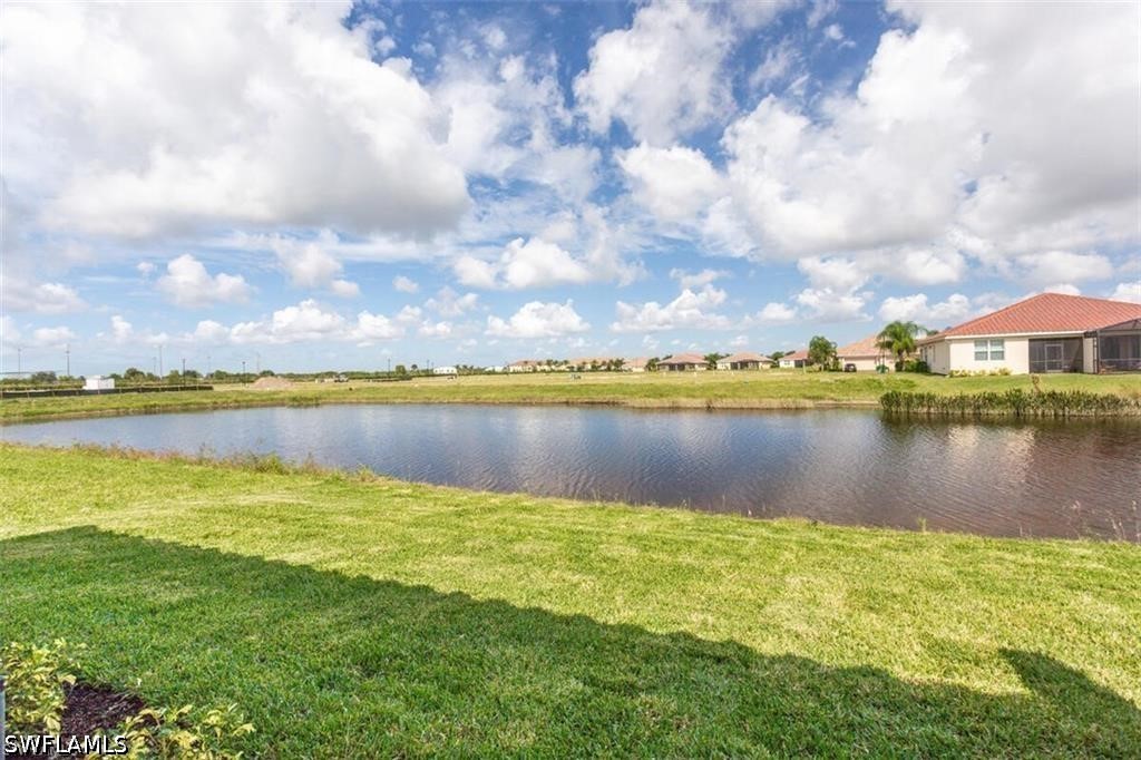 2 Bed Attached for Sale in Naples, photo 13