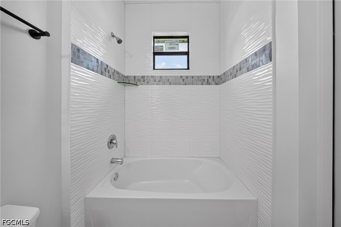 4 Bed Waterfront Home for Sale in Cape Coral, photo 13