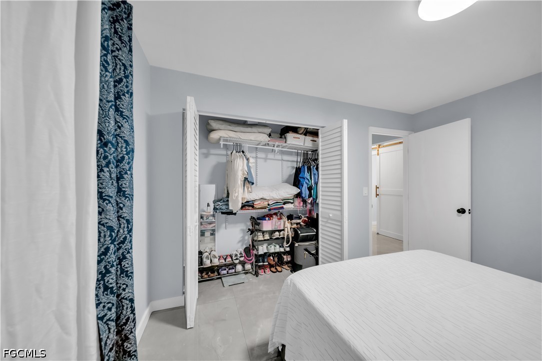 2 Bed SingleFamilyResidence for Sale in North Fort Myers, photo 13