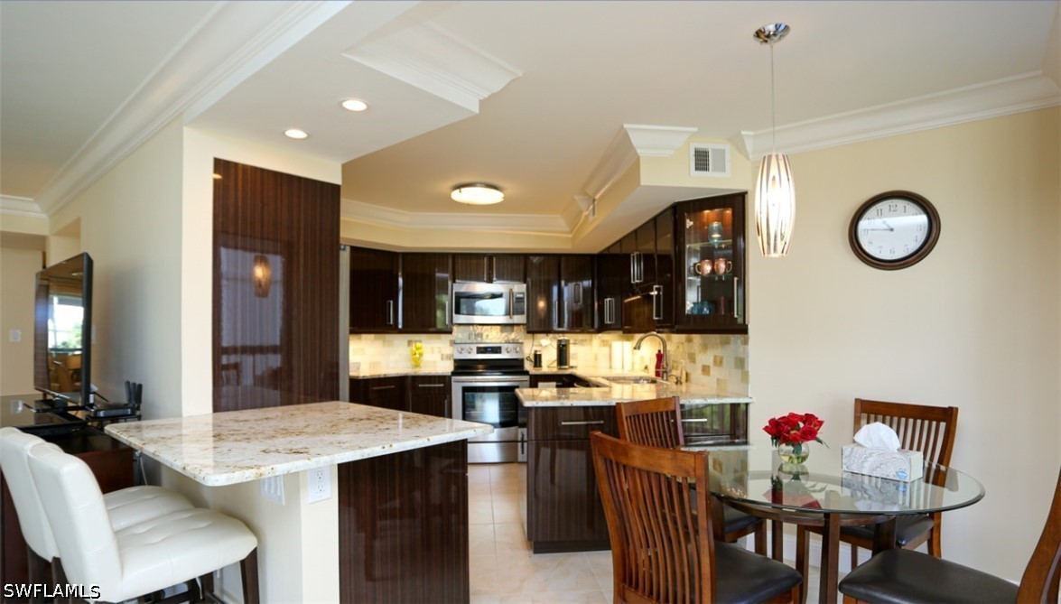 2 Bed Waterfront Home for Sale in Park Shore, photo 13